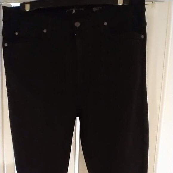 7 for All Mankind, high rise, true black , skinny jeans, size 32 - Picture 1 of 6